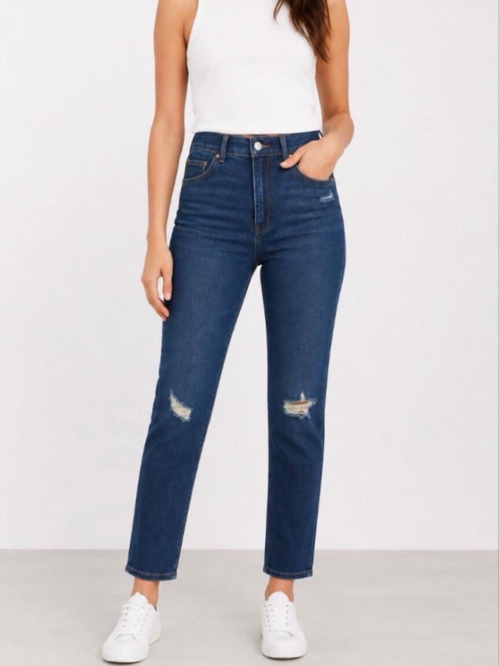 NWT Express Jeans Slim Super High Rise Women’s 4 Short Dark Wash Distressed